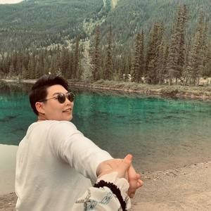 Meet your Posher, Jade